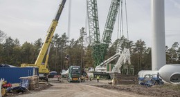 Windpark Stärklos: Premiere für 800 Tonnen Raupenkran aus Dänemark