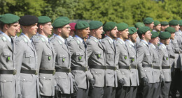 Solemn pledge of 127 Bundeswehr recruits in the perfect ambience