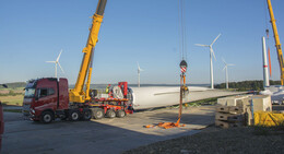 Riesige Flügel angeliefert: Arbeiten am Windpark gehen weiter