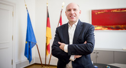 Manfred Pentz (43, CDU) ist der Mann, der Hessen entbürokratisieren soll
