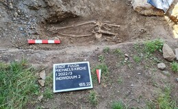 Zwei menschliche Skelette an der Michaelskirche gefunden