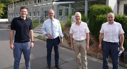 Regierungspräsident Dr. Christoph Ullrich besucht HR Structures GmbH