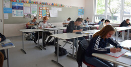 Inzidenz von mehr als 200: Schulen bleiben nach Osterferien geschlossen!