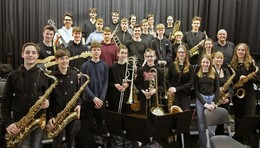 Big Band der Rabanus-Maurus-Schule musiziert mit "Sound Express"