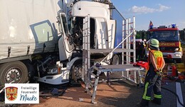 Lkw-Unfall führt zu Folgeunfall - Verkehr rollt nach 12 Stunden Stau wieder!