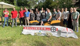 Firma Elektrobau Bellinger spendet Rasenmähertraktor an antonius