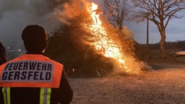 Überall lodert es wieder: Hutzelfeuer vertreiben den Winter - Bilderserie 3
