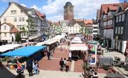 Shopping im Sonnenschein beim Bad Hersfelder Pfingstmarkt