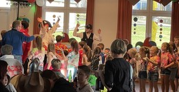 Fröhlicher Kinderkarneval in Böckels
