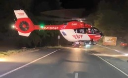 Simson fängt bei Unfall Feuer: Jugendliche (15) schwer verletzt in Klinik geflogen