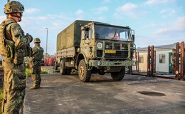 Mobiler Gefechtsstand verlegt: 135 Soldaten machen Halt in der Barockstadt