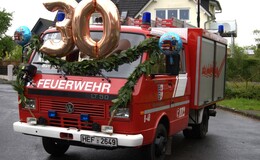 Tragkraftspritzenfahrzeug der Petersberger Feuerwehr wird 30