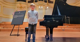 Jonathan Ortlieb und Eileen Tolsdorf feiern Erfolge bei Klavier-Wettbewerben