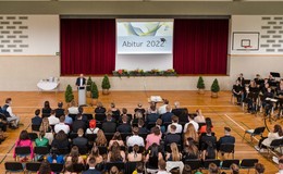 99 Abiturienten von der Freiherr-vom-Stein-Schule verabschiedet