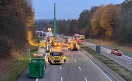 Lkw-Unfall auf der A7: Vollsperrung im morgendlichen Berufsverkehr