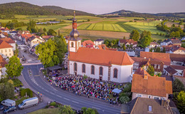 Über 800 Menschen bei Lobpreis-Abend: Pfingst-Festival mit Besucheransturm