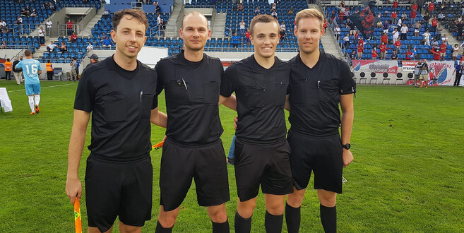 Fotos: Privat - Ein starkes Team: Die Fuldaer Unparteiischen Dennis Meinhardt Johannes Frohnapfel, Eric Wettels und Marcus Klimek (v.l.)