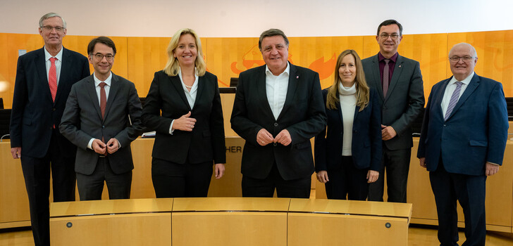Von links: Dr. Ralf-Norbert Bartelt, Christian Heinz, Ines Claus, Holger Bellino, Astrid Wallmann, Alexander Bauer und Jürgen Banzer. Krankheitsbedingt wurde Lena Arnoldt in Abwesenheit gewählt und ist daher auch nicht auf dem Foto abgebildet.