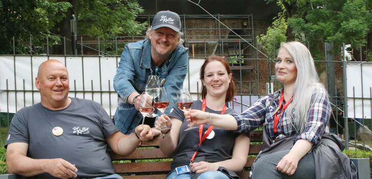Sehr zufrieden mit dem "Swing+Wine"-Festival ist das Organisationsteam, bestehend aus Markus Heide, Jan Luley, Lena Lochhaas und Lisa Hendrich (von links).