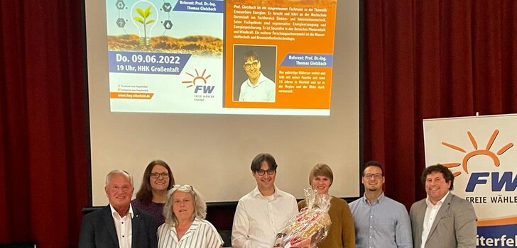 Von links: 1. Beigeordneter Theodor Kohlmann, Yvonne Hohmann, Großentafts Ortsvorsteherin Christine Volkenand, Prof. Dr.-Ing. Thomas Glotzbach, Anna-Lena Kalb, Pascal Möller und Vorsitzender der Gemeindevertretung Heiko Mähler.