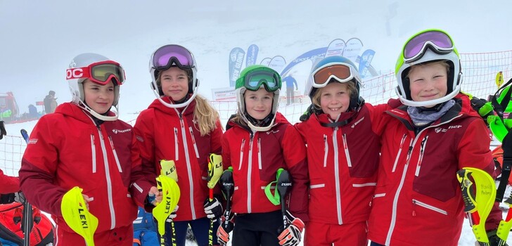 Die HSV Red Devils vl.n.r.: Eleana Weikart, Kaya Schneider, Eva Hensler, Henrik Flögel, Paale Peters
