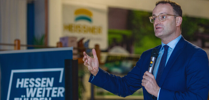 Unions-Fraktionsvize Jens Spahn beim Traditionsunternehmen Heissner in Lauterbach