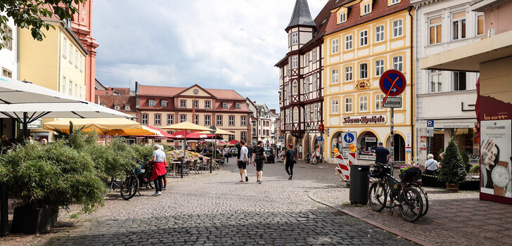 Die Friedrichstraße in Fulda - lieber autofrei? Eine Umfrage widmete sich genau diesem Thema.