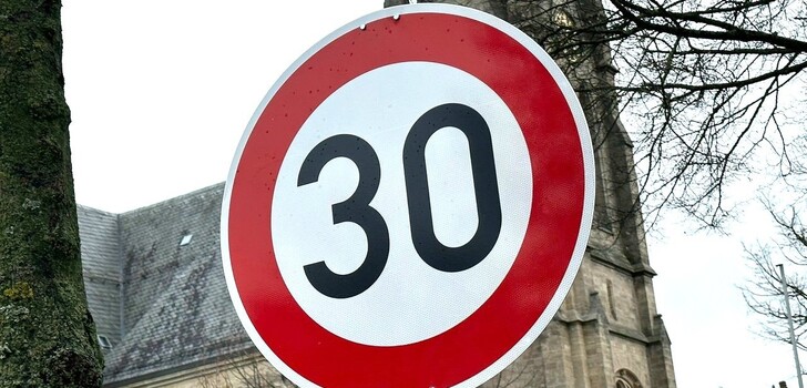 Etwa 22 Prozent sind für Tempo 30, wo immer es geht. Rund 1.900 Personen beteiligten sich an der OSTHESSEN|NEWS-Umfrage.