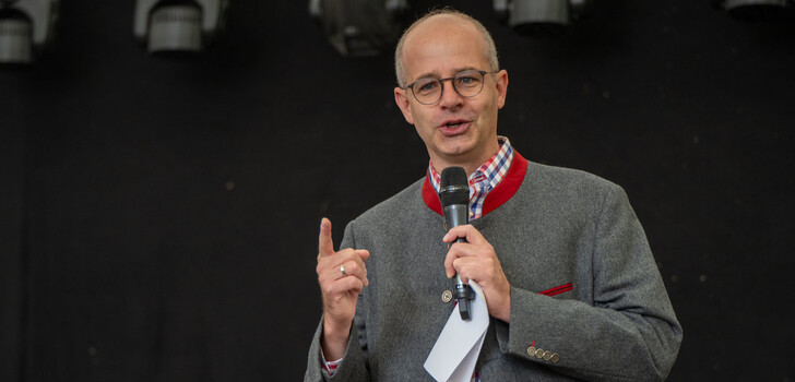 Ein sehr geerdeter, der Heimat verbundener Politiker: Michael Brand feiert heute seinen 50. Geburtstag.