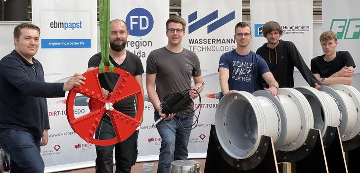 Team ‚Dirt-Torpedo‘ mit Teamleiter Adrian Fleck, Heiko Otterbach, Alexander Gröber, Jonathan Helbig, Martin Will und Daniel Klassen (v.l.n.r.)