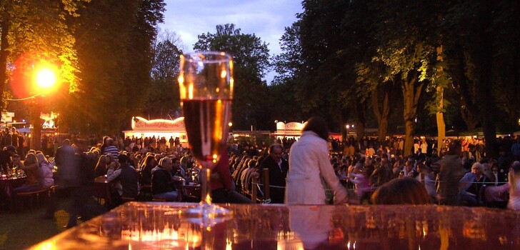 Kultur und Genuss werden bei der "Tour der Kultur" wie auf dem Swing an Wine-Festival kombiniert.
