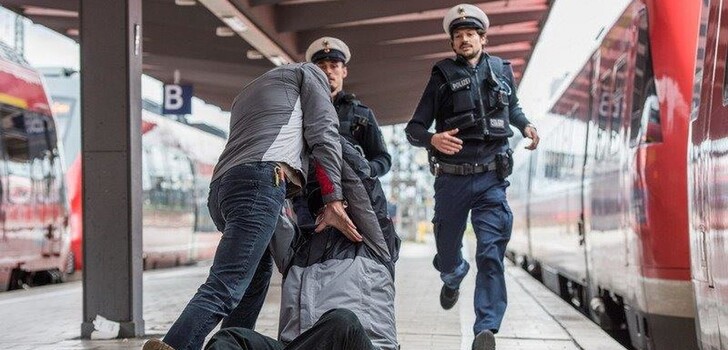 Der 57-Jährige erlitt durch den Sturz leichte Verletzungen am Kopf