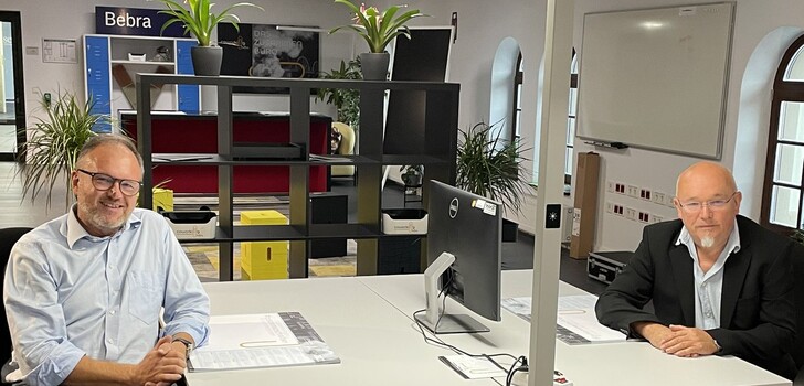 Stefan Pruschwitz und Hardi Fischer sind stolz auf den Co-Working-Space in Bebra und hoffen, dass zukünftig noch mehr Menschen das Angebot nutzen werden.
