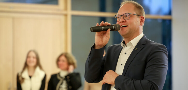 Heiko Stolz bleibt weitere sechs Jahre Bürgermeister der Kaligemeinde Neuhof.
