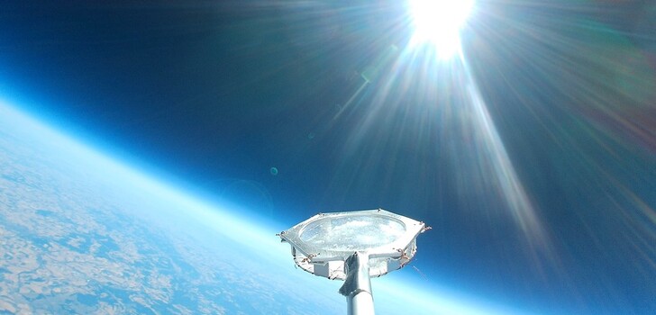 Die Sonde erreichte eine Höhe von 40.000 Metern. Hier eine Aufnahme mit der Sonne im Hintergrund.
