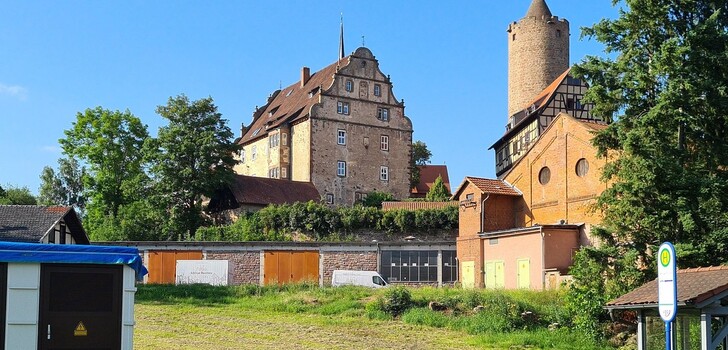 Zwischen Herrngartenstraße und der Brauerei soll die Sengelbach wieder freigelegt werden. Eine Herausforderung bei der Festlegung des Bachlaufs ist das starke Gefälle