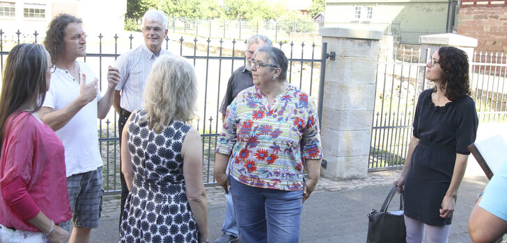 Rundgang mit der Ministerin für Wissenschaft und Kunst Angela Dorn (Bündnis 90/Die Grünen) in Wehrda