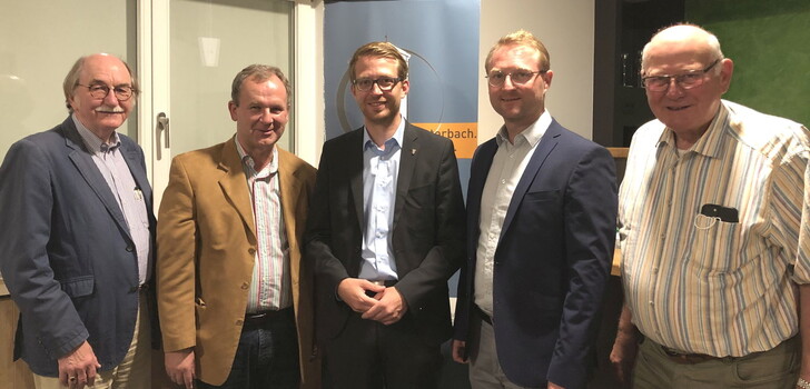 Klare Unterstützung für erneute Landtagskandidatur von Michael Ruhl (Mitte) durch die Lauterbacher CDU mit Bürgermeister Rainer-Hans Vollmöller, Uwe Meyer, Dr. Jens Mischak und Kurt Wiegel (von links).