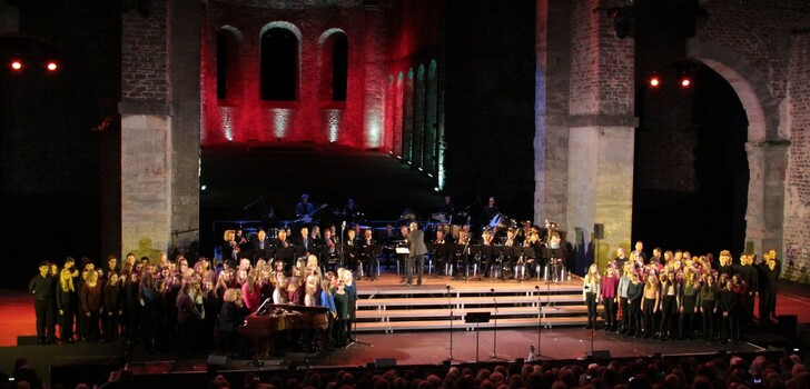 Am 3. und 4. September gestaltet der Chor der Modell- und der Gesamtschule Obersberg zwei Konzerte in der Stiftsruine