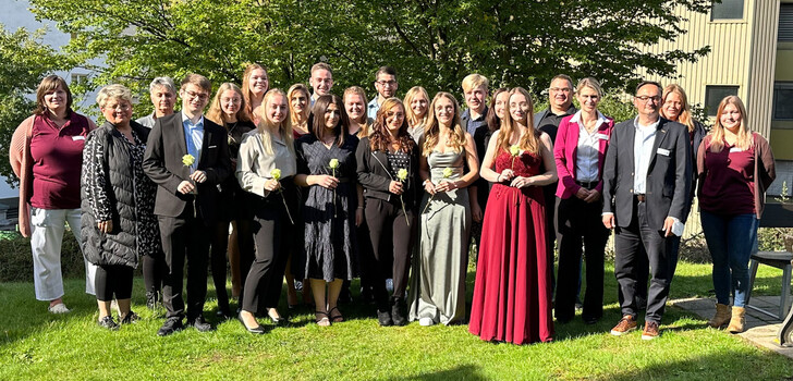 Die erfolgreichen Absolventen der Gesundheits- und Krankenpflege:
Amar Bajrami, Laura Michelle Bickel, Sophie Büttner, Katrin Gallinger, Nikolas Gerlach, Levin Hess, Nena Kerstberger, Andrea Kranz, Jessica Lorenz, Babette Matthé, Ariane Saft, Melissa Schneider, Diana Toma, Fabian Viehmann