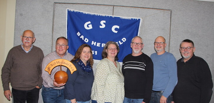 Der Vorstand des Gehörlosen Sportclubs Bad Hersfeld - von links: Hans-Joachim Goller, Heiko Krüger, Nicole Siel Cornelia Krebs, Thomas Flach, Ralf Krebs, Dirk Dippel