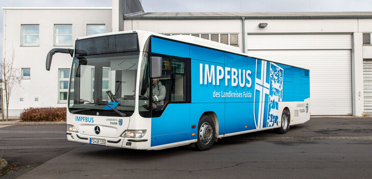 Seit November rollt der Impfbus durch die Region. Die Nachfrage bei den Bürgerinnen und Bürgern ist riesig.