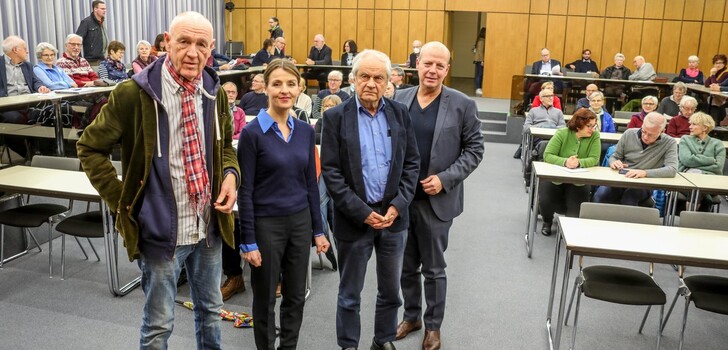 Gruppenbild vor der Veranstaltung: Gunter Geiger, Frido Mann, Alexandra Mann und Meinhard Schmidt-Degenhard (von rechts).
