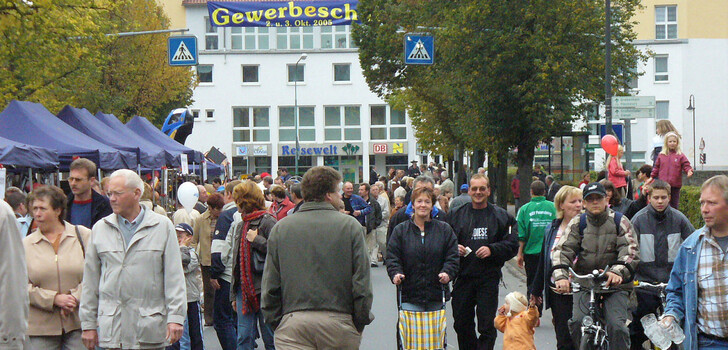 Zuletzt fand der "Tag der Regionen" in Neuhof statt. Das Bild zeigt die Handwerkerstraße auf dem Zollweg
