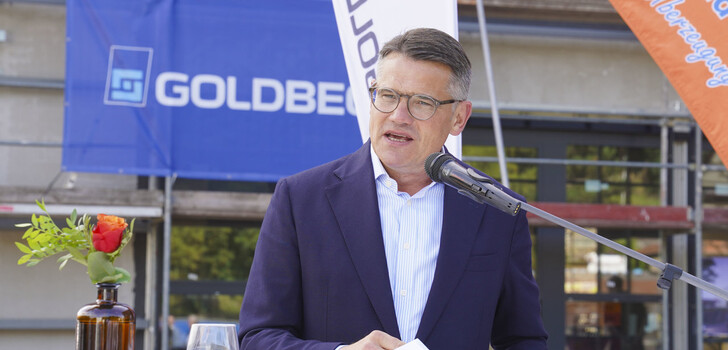 Hessens Ministerpräsident Boris Rhein (CDU) weilte am Donnerstagnachmittag beim Richtfest für die neue Lehrkräfteakademie in Alsfeld