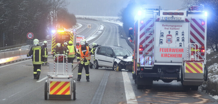 Auf der Autobahn A 4 zwischen dem Kirchheimer Dreieck und der Anschlussstelle Bad Hersfeld hat sich am Sonntagnachmittag ein Unfall ereignet