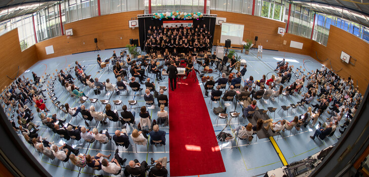 Festakt zum 100. Geburtstag der Winfriedschule am Freitagmorgen in der Sporthalle