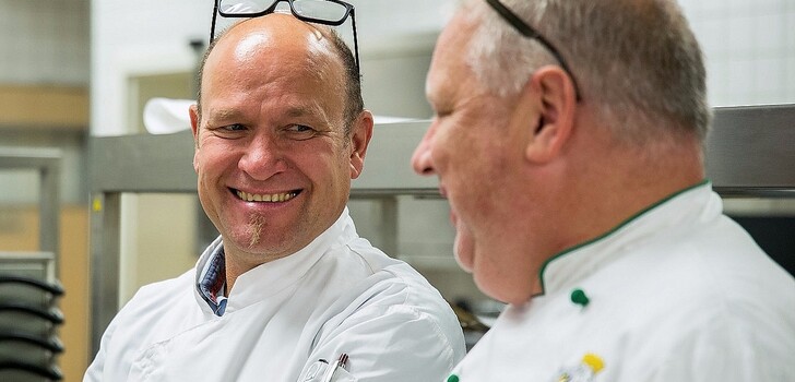 Fuldaer Haus-Küchenchef Andreas Rau (li.) ist neuer Vorsitzender der Wirtevereinigung Rhöner Charme.