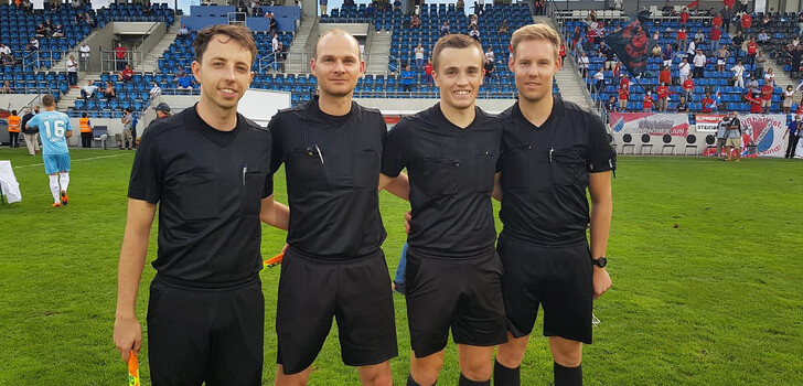 Ein starkes Team: Die Fuldaer Unparteiischen Dennis Meinhardt Johannes Frohnapfel, Eric Wettels und Marcus Klimek (v.l.)