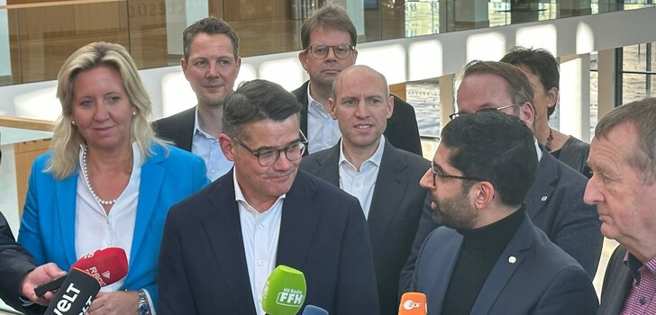 CDU und SPD in Hessen sind am Mittwoch in die Koalitionsgespräche gestartet